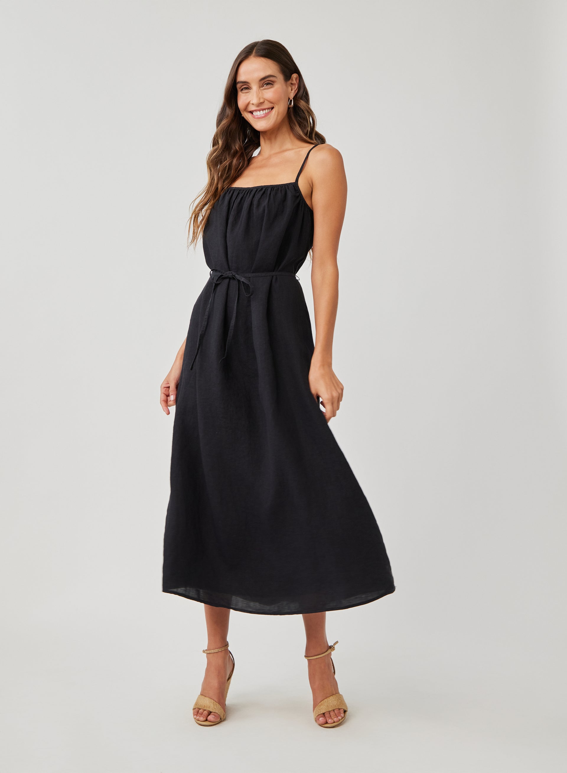Linen Shirred Maxi Dress | Black | S | Bella Dahl Linen Shirred Maxi Dress | Black | S | Bella Dahl