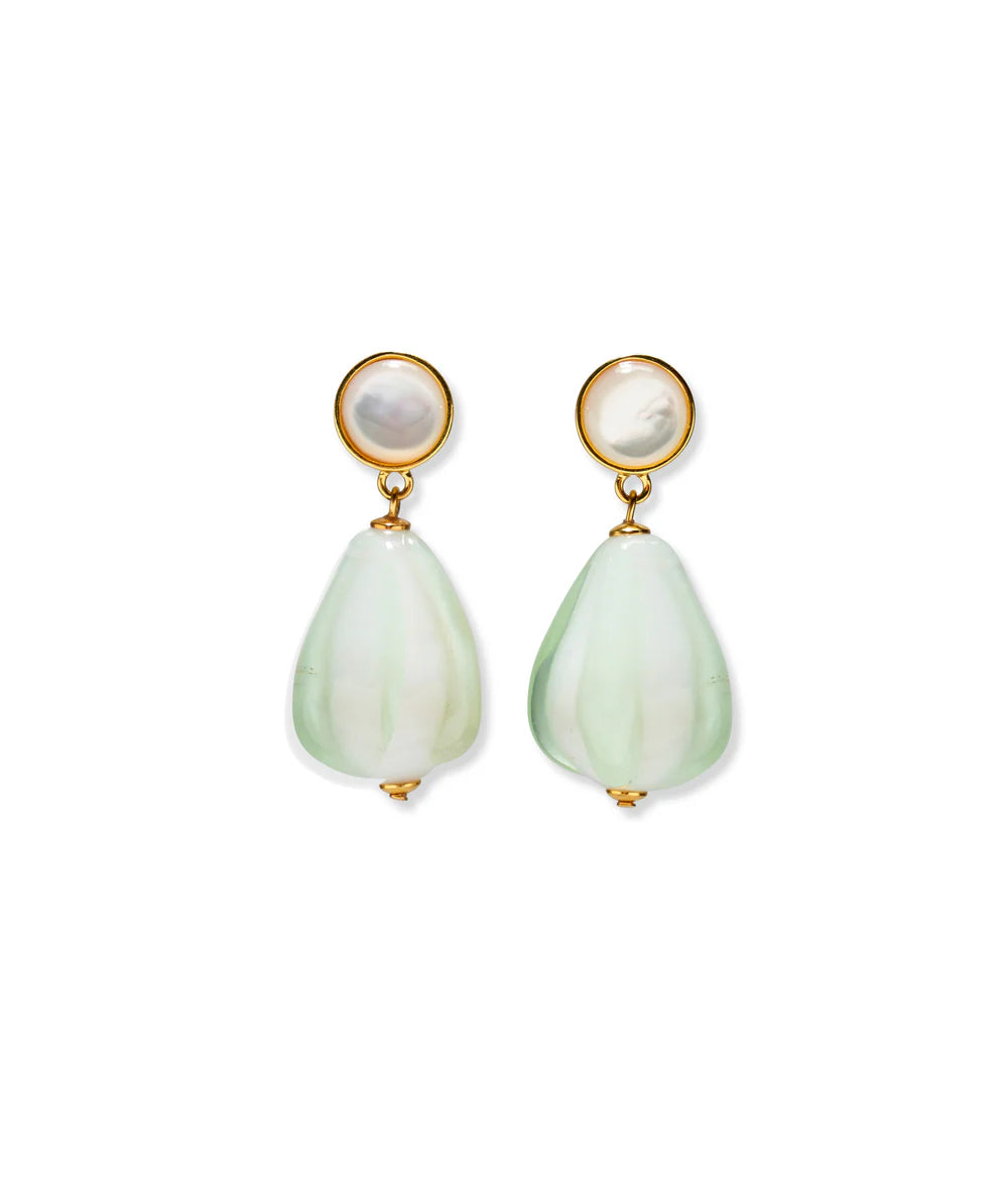 lizzie fortunato mother of pearl seashell earrings